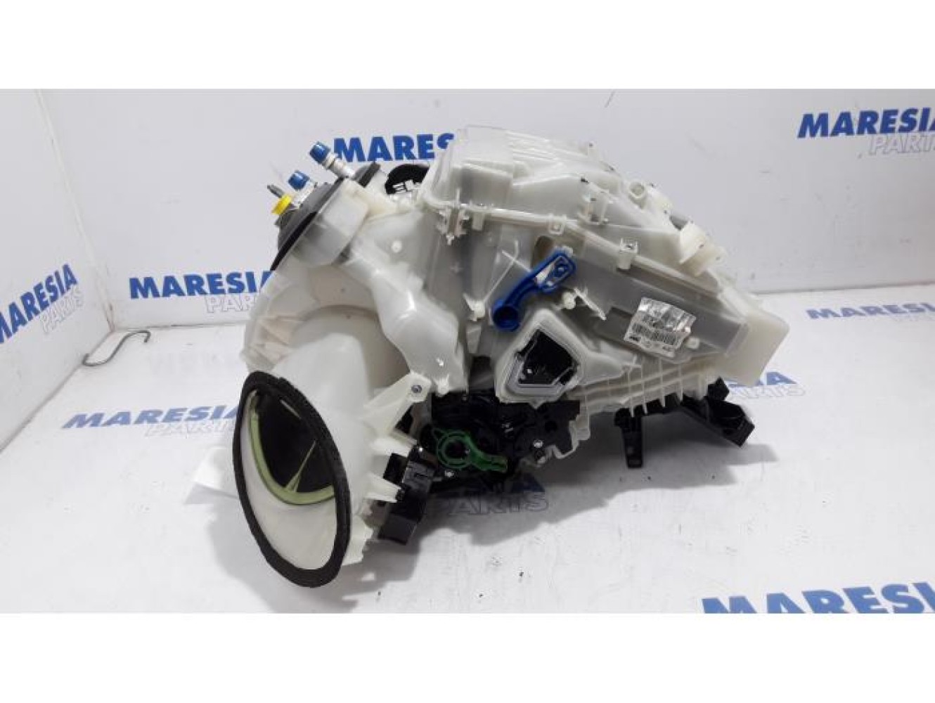 Citroen - C3 Picasso - Heater housing