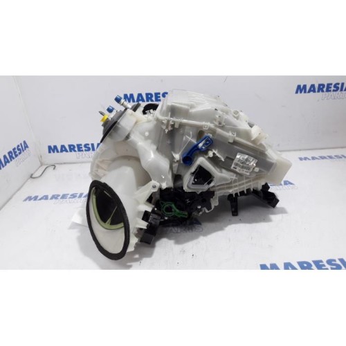 Citroen - C3 Picasso - Heater housing