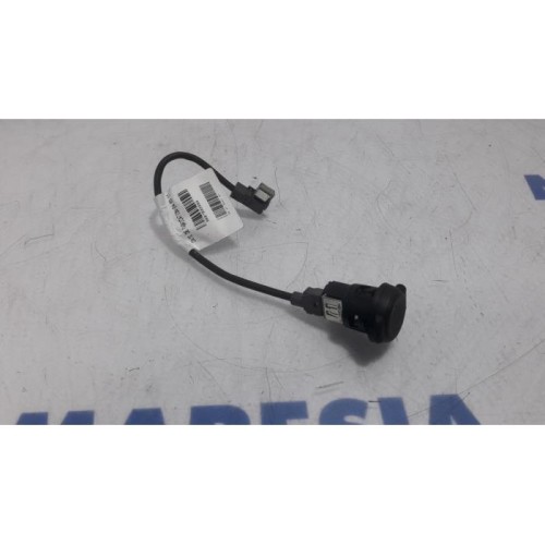 Peugeot - Expert - AUX / USB connection
