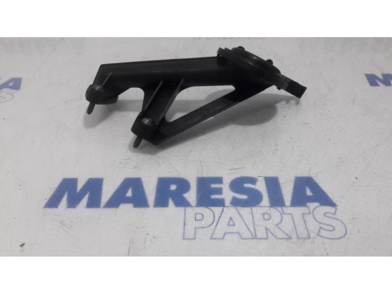 Citroen - C3 Picasso - Oil suction pipe
