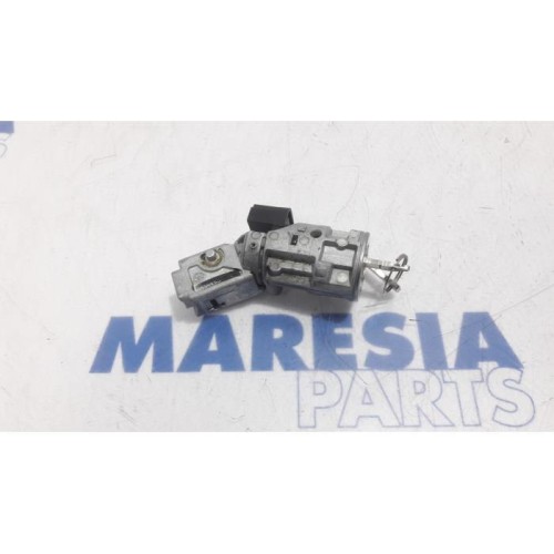 Citroen - C3 Picasso - Ignition lock + key