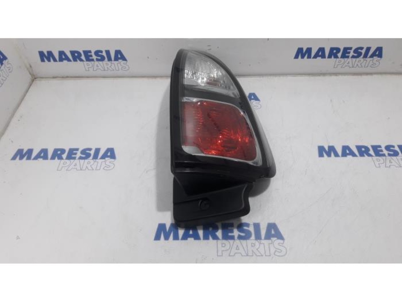 Citroen - C3 Picasso - Taillight, right