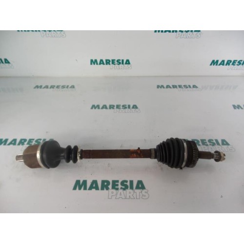 Renault - Megane Scenic - Aandrijfas links-voor