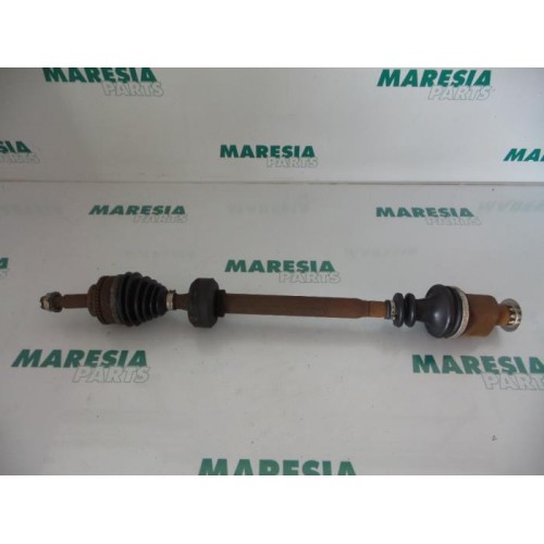 Renault - Megane Scenic - Front drive shaft, right