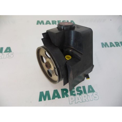 Peugeot - 206 - Power steering pump