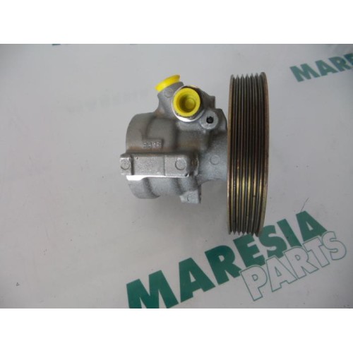 Peugeot - 206 - Power steering pump