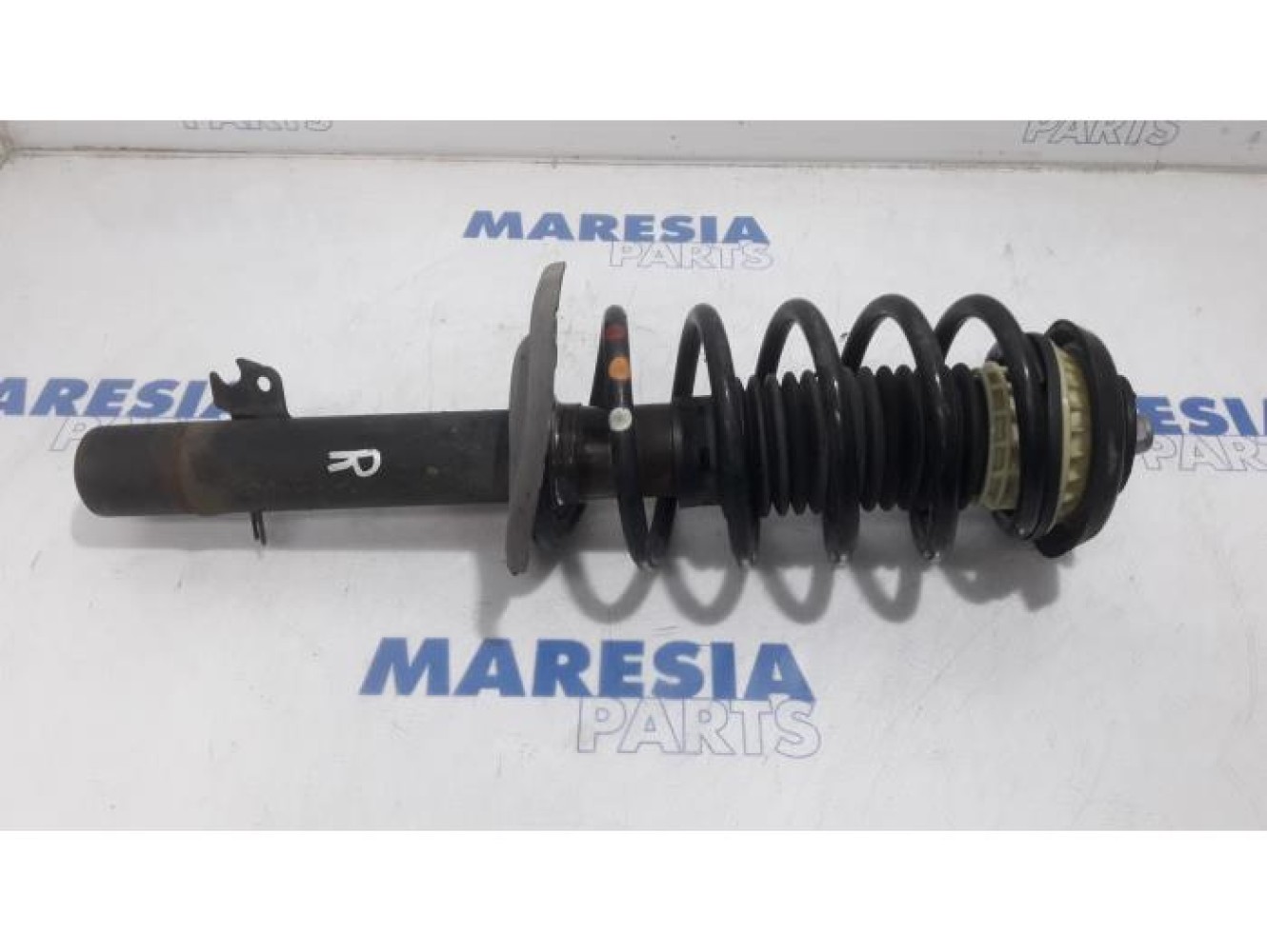 Peugeot - 207 - Front shock absorber rod, right