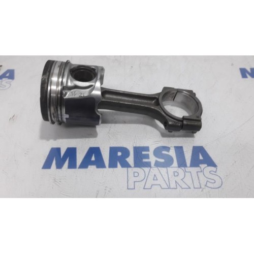 Renault - Trafic - Piston