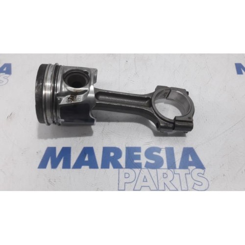 Renault - Trafic - Piston