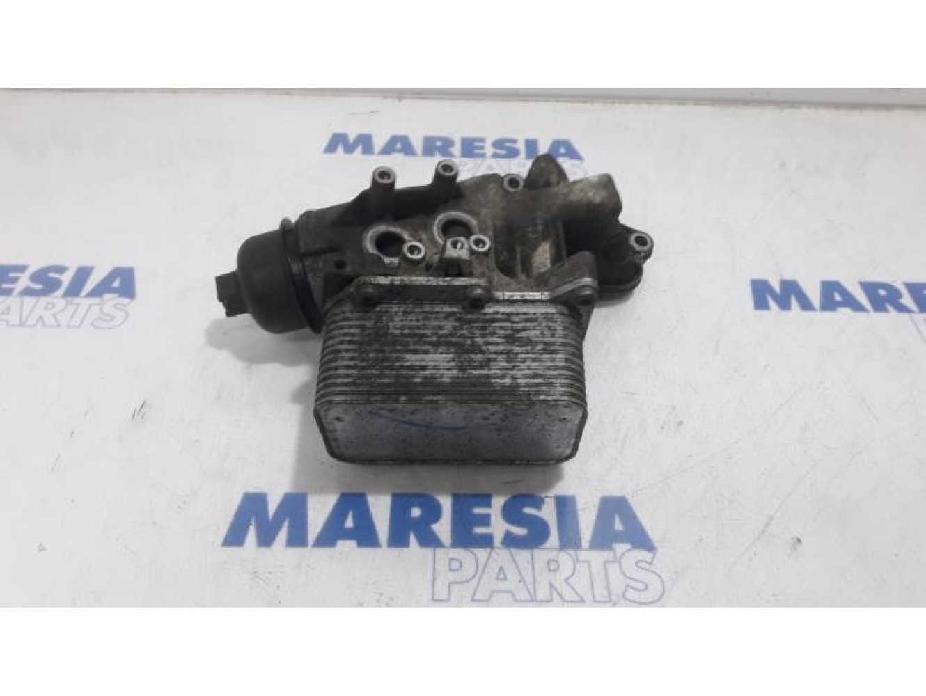 Renault - Trafic - Oil filter holder