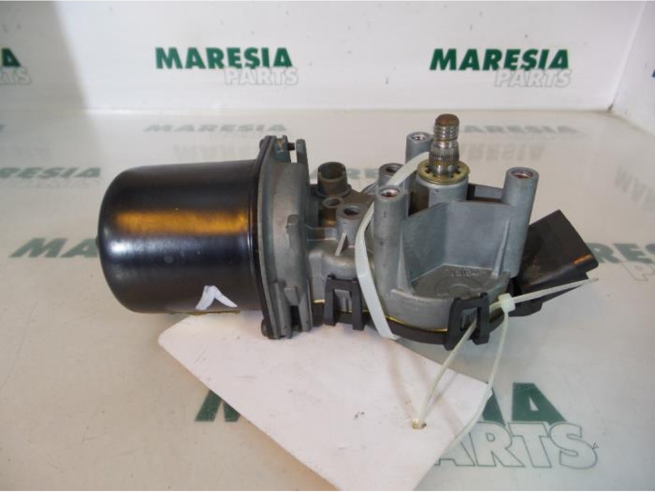 Renault - Kangoo - Front wiper motor