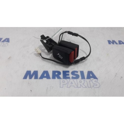 Peugeot - 508 - Rear seatbelt buckle, left