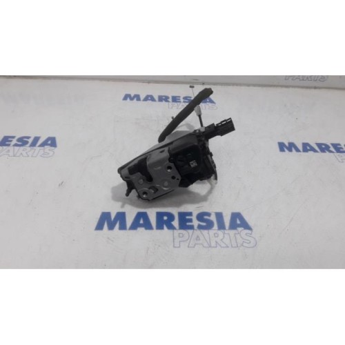 Peugeot - 5008 - Rear door lock mechanism 4-door, left