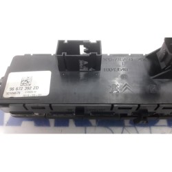 Peugeot - 5008 - Panic lighting switch