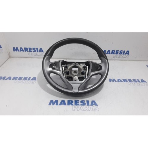 Renault - Clio - Steering wheel