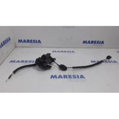 Renault - Clio - Front door lock mechanism 4-door, right
