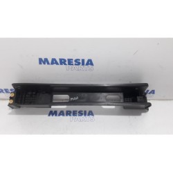 Peugeot - 5008 - Middle console