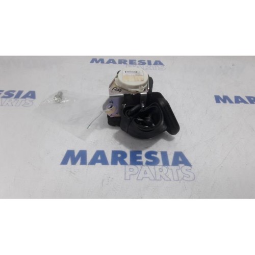 Fiat - 500 - Rear seatbelt, right