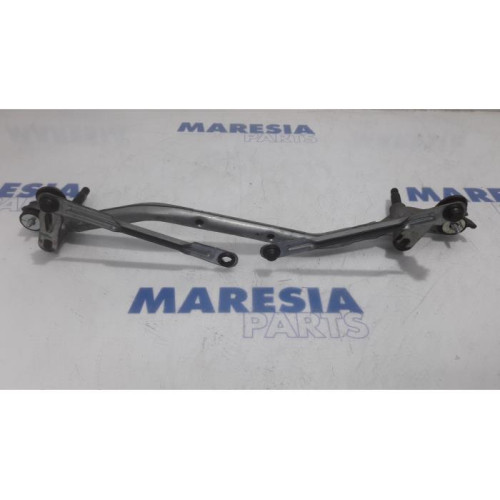 Citroen - DS3 - Wiper mechanism