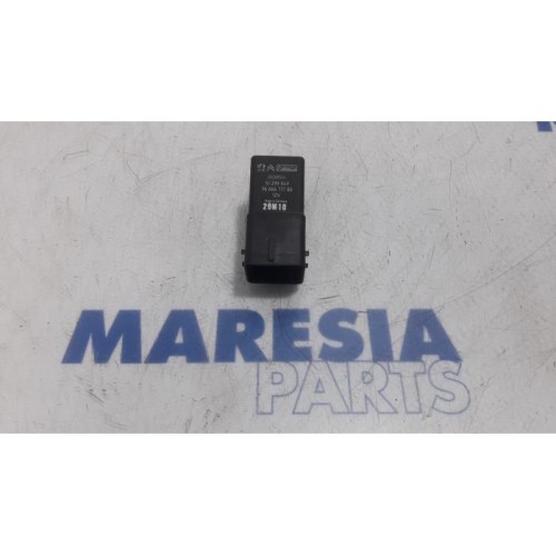 Citroen - C3 Picasso - Glow plug relay