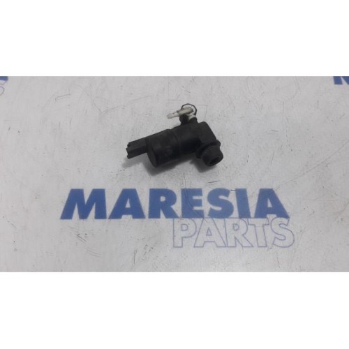 Citroen - C3 Picasso - Windscreen washer pump