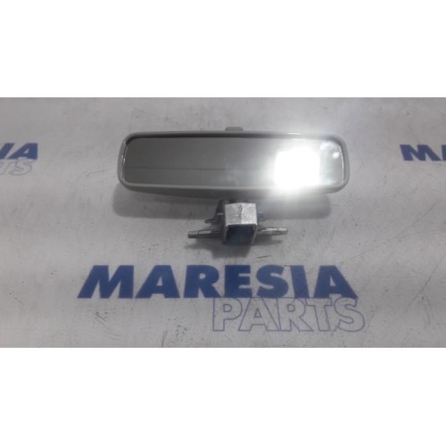 Renault - Megane - Rear view mirror