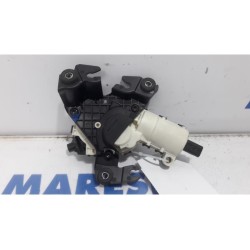 Citroen - C4 Picasso - Tailgate lock mechanism