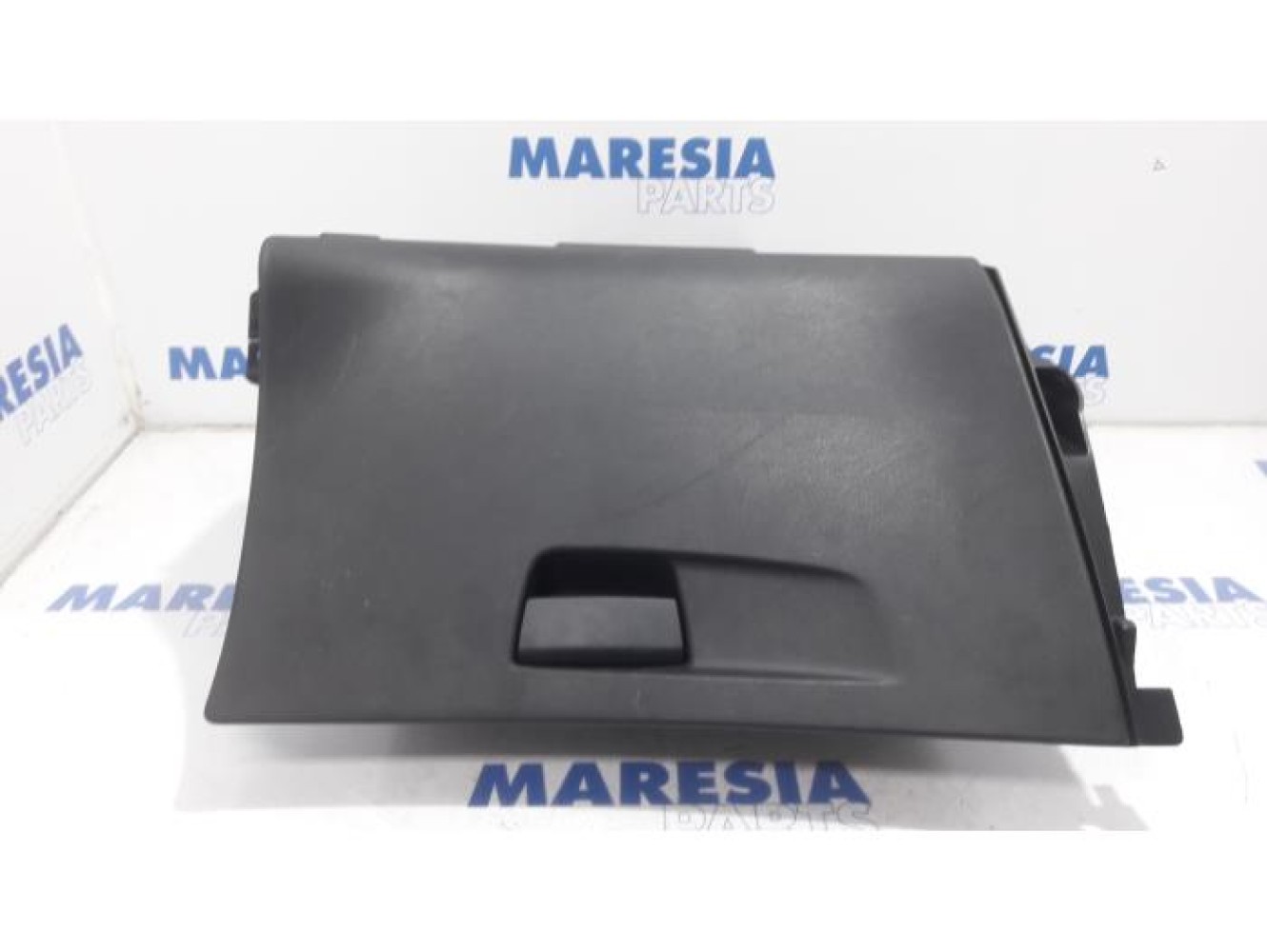Citroen - C4 Picasso - Glovebox