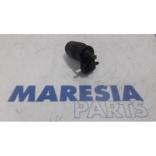 Alfa Romeo - Mito - Windscreen washer pump