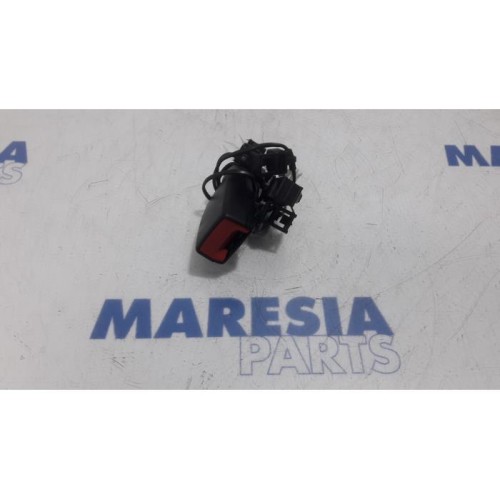 Alfa Romeo - Mito - Rear seatbelt buckle, right