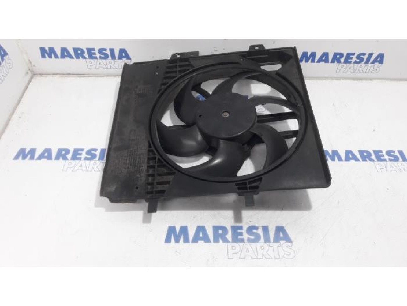 Peugeot - 207 - Fan motor
