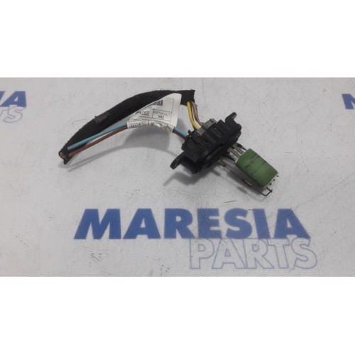 Renault - Master - Heater resistor