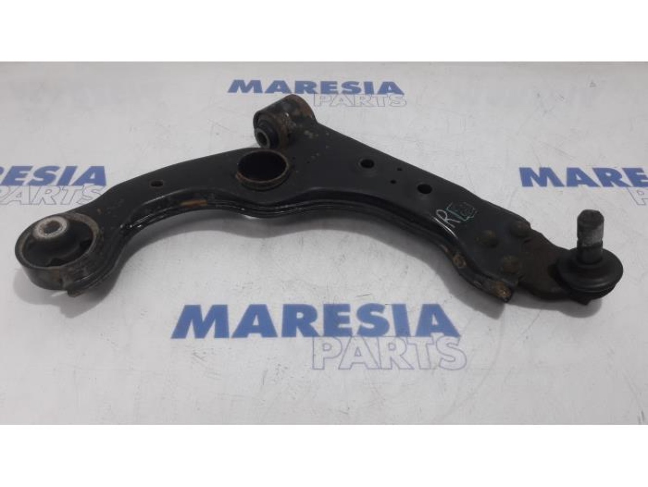 Alfa Romeo - Giulietta - Front lower wishbone, right
