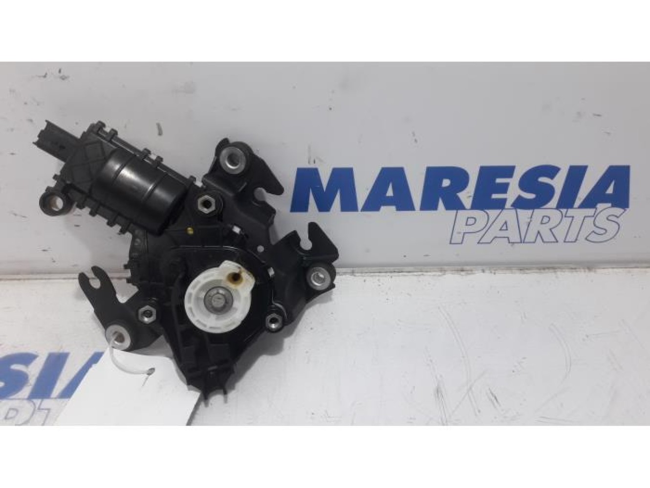 Peugeot - 508 - Tailgate lock mechanism