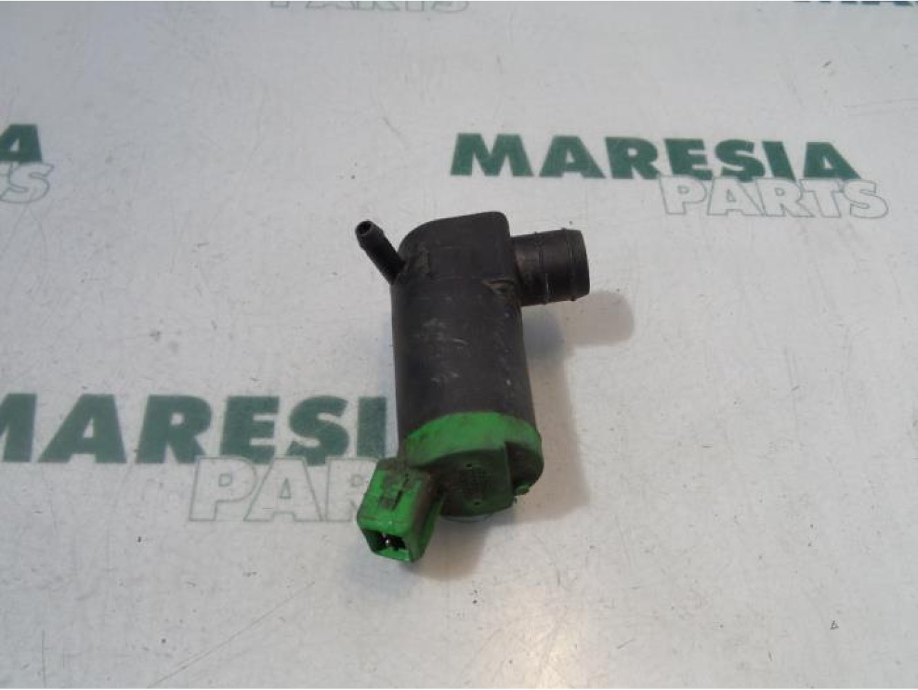 Peugeot - 406 - Scheibensprüherpumpe vorne