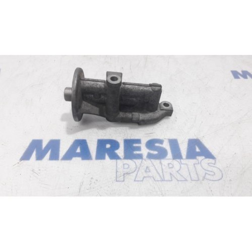 Peugeot - 107 - Oil filter holder
