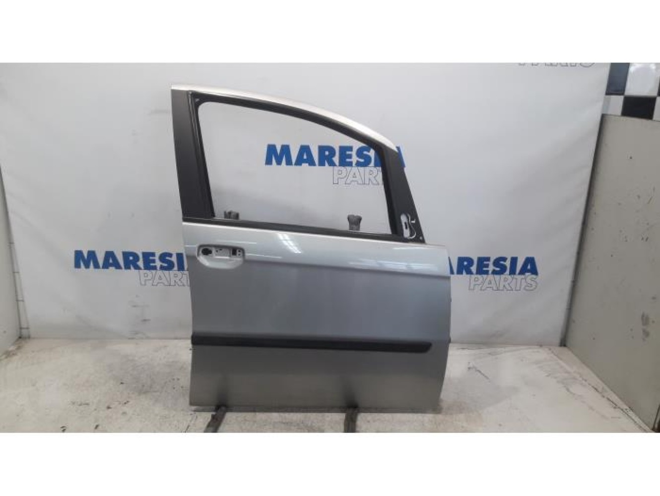 Fiat - Idea - Front door 4-door, right