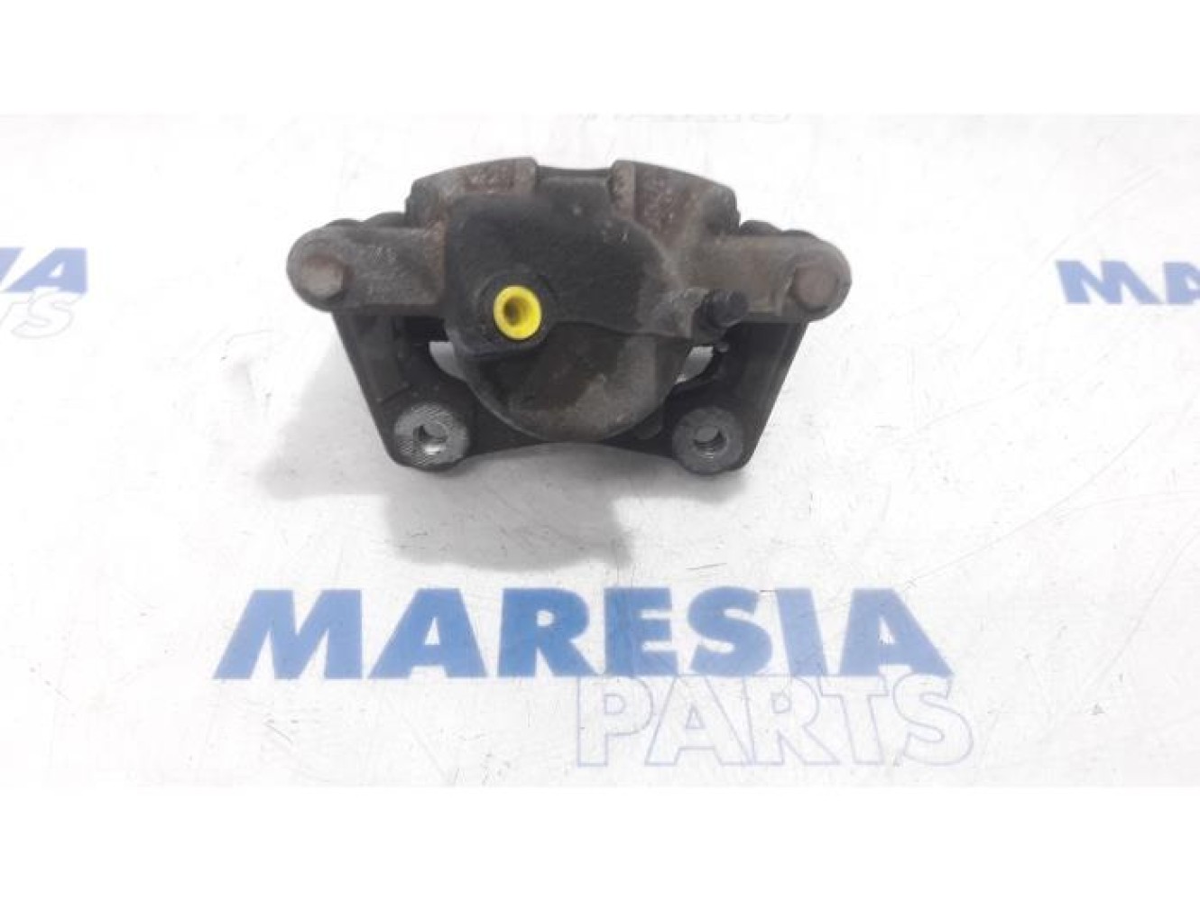 Renault - Clio - Front brake calliper, right