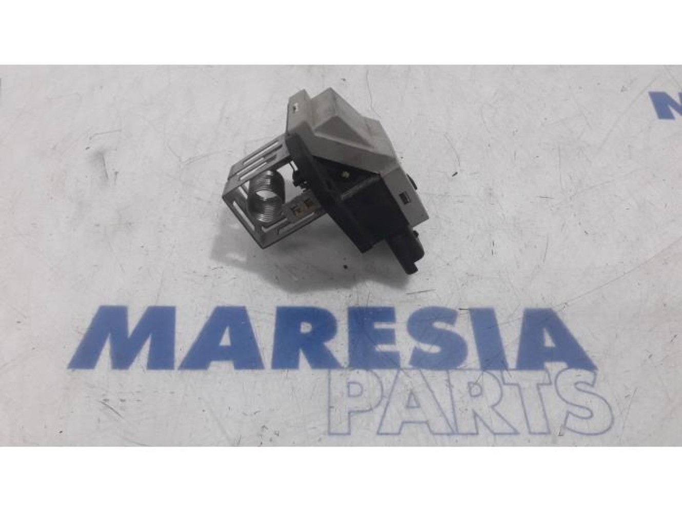 Renault - Clio - Cooling fan resistor