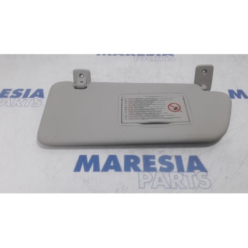 Peugeot - 3008 - Sun visor