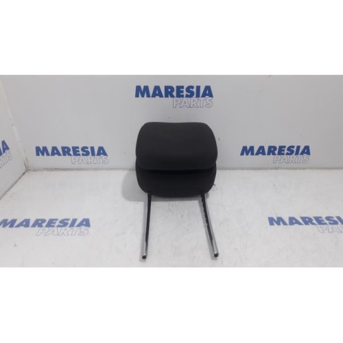 Peugeot - 3008 - Headrest