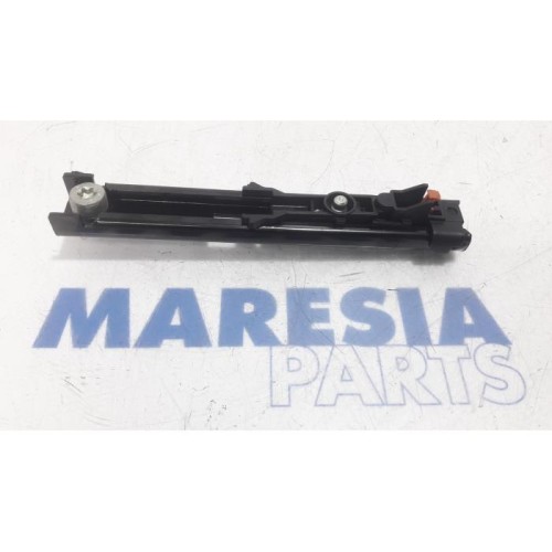Peugeot - 508 - Guide ceinture de sécurité