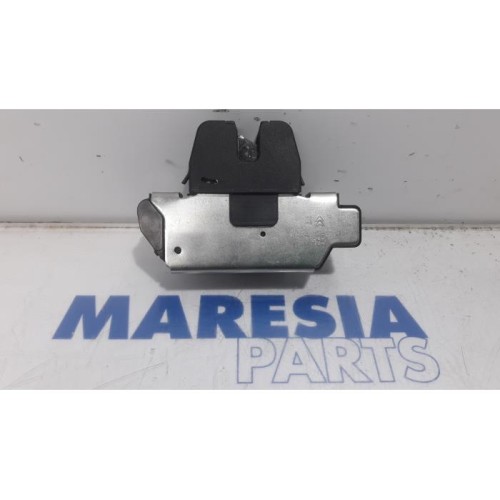 Citroen - C3 - Tailgate lock mechanism