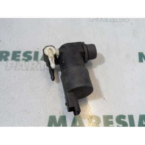 Peugeot - 207 - Scheibensprüherpumpe vorne