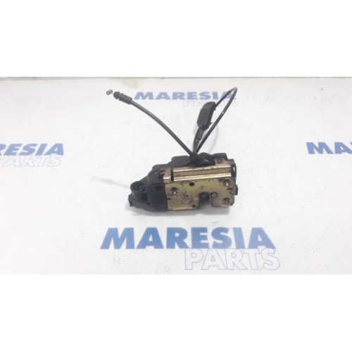 Renault - Espace - Front door lock mechanism 4-door, right