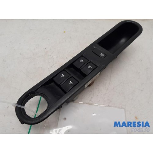 Renault - Espace - Multi-functional window switch