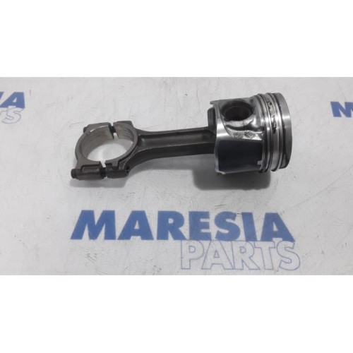 Renault - Espace - Piston