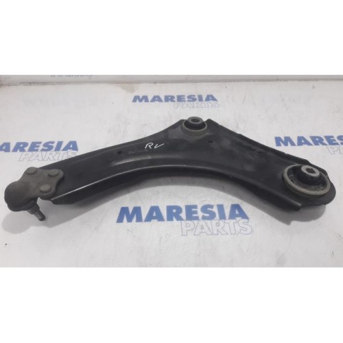 Renault - Megane - Front lower wishbone, right