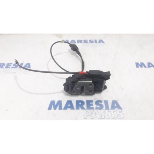Renault - Kangoo - Door lock mechanism 2-door, right