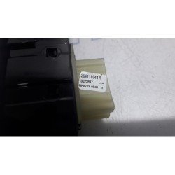 Renault - Clio - Multi-functional window switch